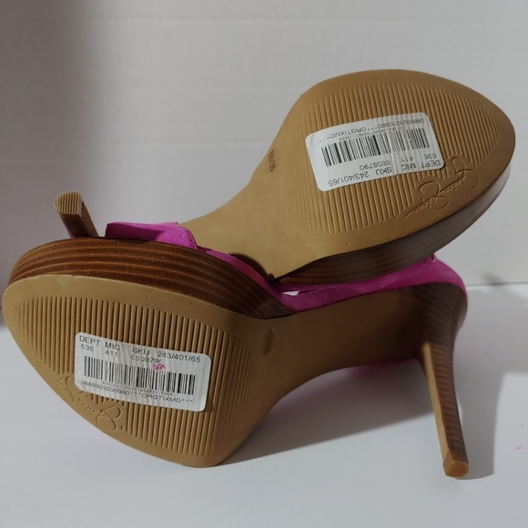 Jessica Simpson Pink Heels with Bow - Picture 12 of 16